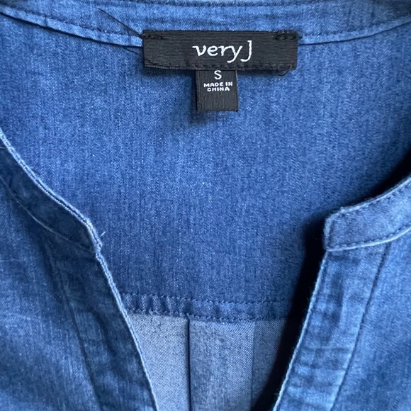 Very J Blue Lightweight Denim Jean Romper Size Small - Picture 6 of 13